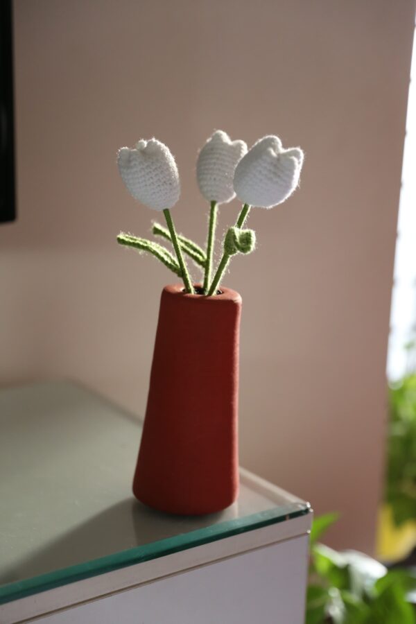 white tulip flower