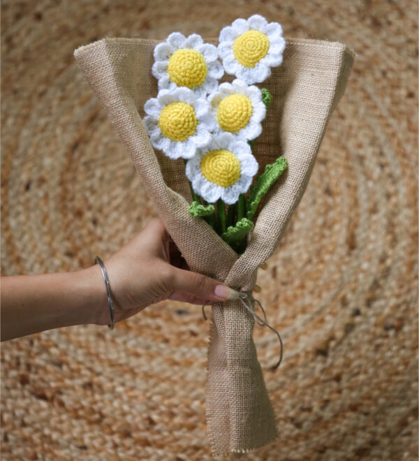 Handcrafted Crochet Daisy Bouquet – Rustic Jute Wrap