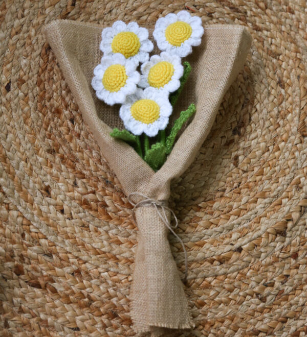 Handcrafted Crochet Daisy Bouquet – Rustic Jute Wrap
